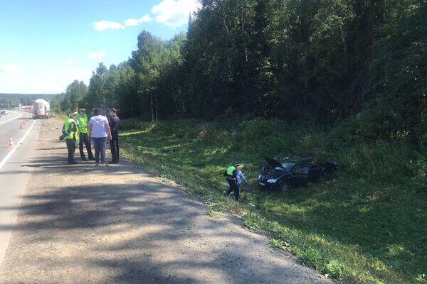 На Пермском тракте в ДТП погибла 16-летняя девушка и получили травмы три человека - Фото 1