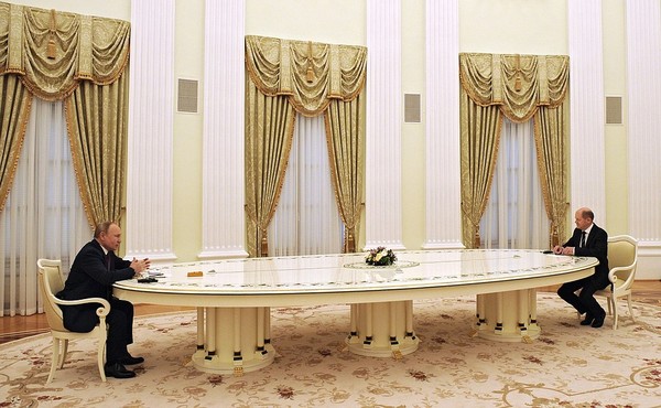 В Кремле состоялись переговоры Владимира Путина и канцлера ФРГ Олафа Шольца - Фото 1