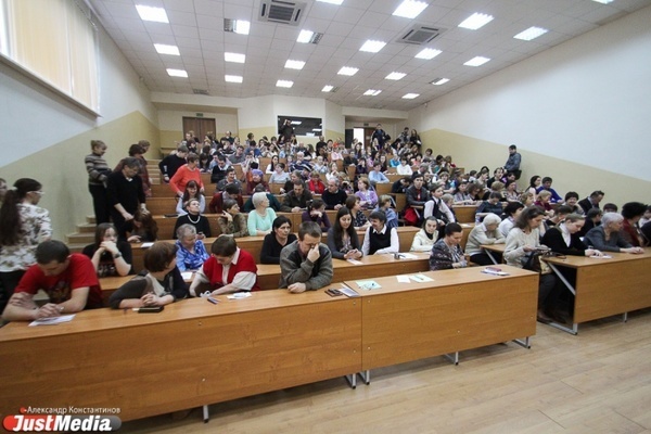 На следующей неделе власти Свердловской области планируют вернуть студентов в колледжи - Фото 1