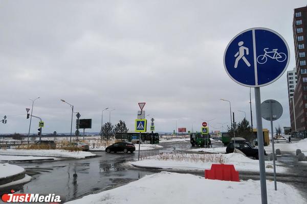 В 2022 году в Екатеринбурге за 2 миллиарда обновят дороги в Академическом и Солнечном. СПИСОК УЛИЦ - Фото 1
