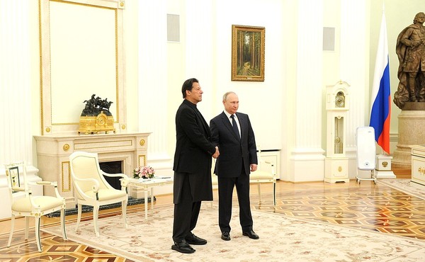 Владимир Путин в Кремле встретился с премьер-министром Пакистана Имран-Ханом - Фото 1