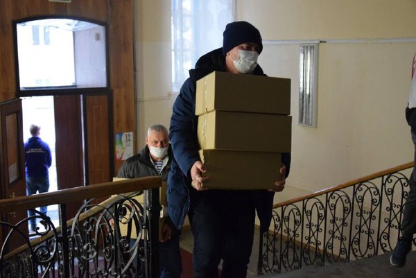 В Екатеринбурге собрали новую партию гуманитарной помощи для беженцев с Донбасса - Фото 1