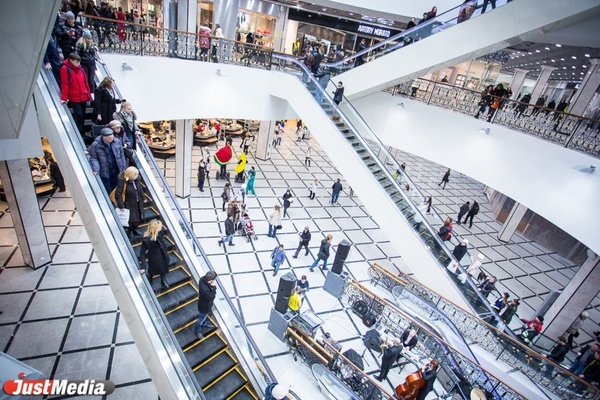 Uniqlo приостанавливает работу на территории России - Фото 1