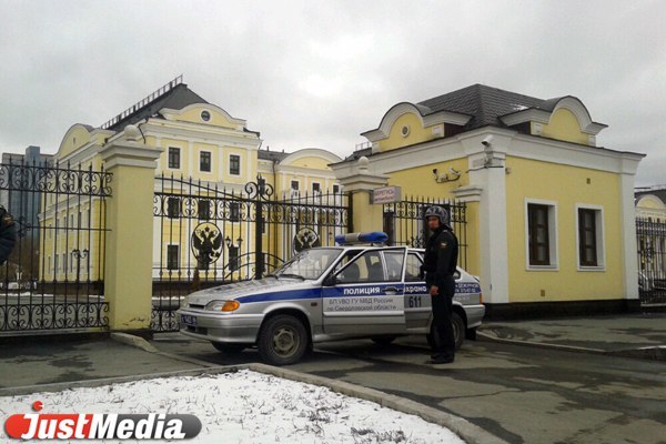 В ГУ МВД по Свердловской области опровергли информацию о запрете иномарок - Фото 1