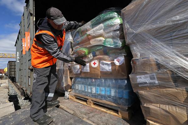 На Донбасс из Свердловской области отправили 40 тонн гуманитарной помощи - Фото 1