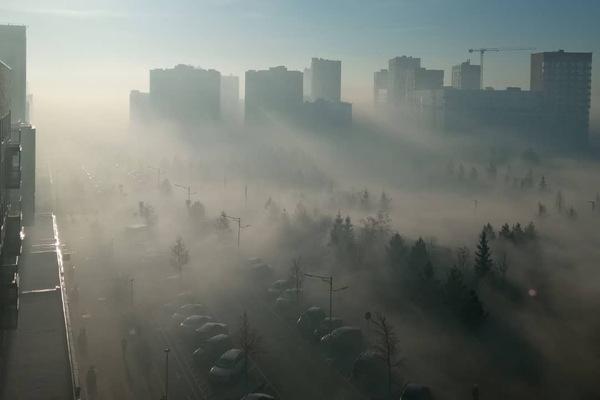 Первомай в Екатеринбурге начался с запаха гари - Фото 1