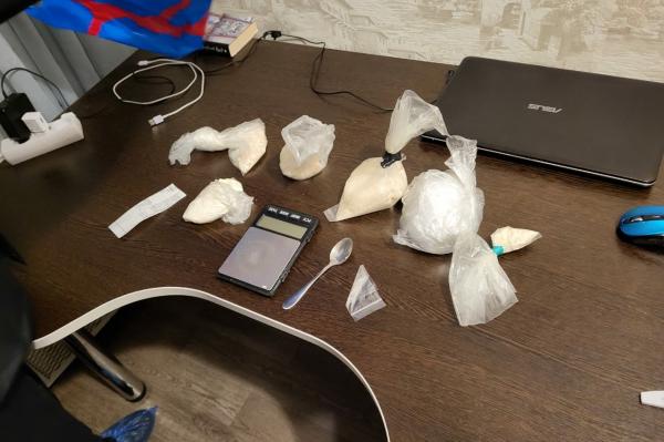 В Екатеринбурге полиция задержала супругов, делавших закладки - Фото 1