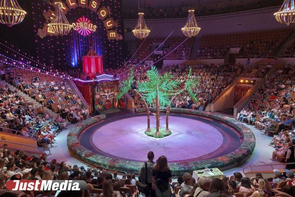 Жители Екатеринбурга заглянули за кулисы циркового шоу «Бурлеск» - Фото 1