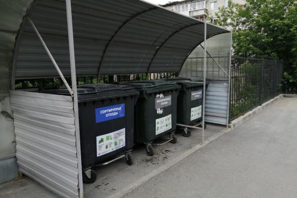 Жители Екатеринбурга «портят» качественное вторсырье немытыми бутылками и грязным картоном - Фото 1