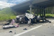 Под Сысертью, влетев в опору моста на скорости 150 км в час, погиб 38-летний водитель «Киа»