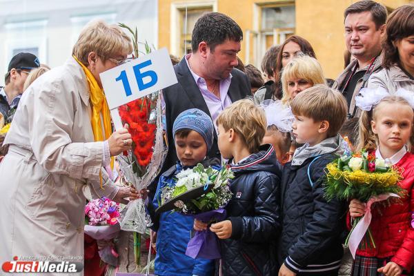 В этом году в первые классы школ Екатеринбурга отправится рекордное число детей - Фото 1