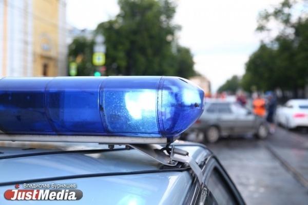 В Екатеринбурге сбили 9-летнего мальчика, перебегавшего дорогу на красный сигнал светофора - Фото 1