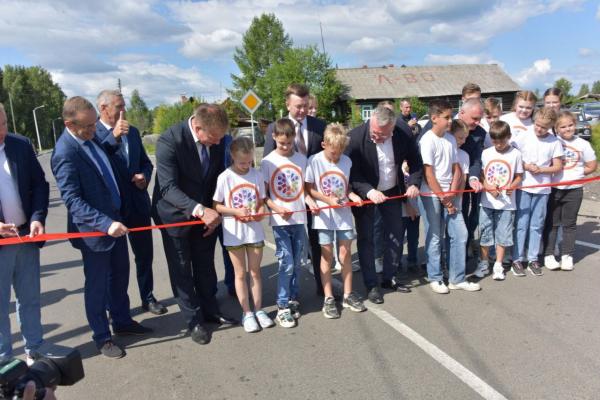 Благодаря «Святогору» в Баранчинском торжественно открыли обновленную автодорогу - Фото 1
