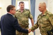 Владимир Якушев провел встречу с новым командующим Росгвардией в УрФО Сергеем Бойко