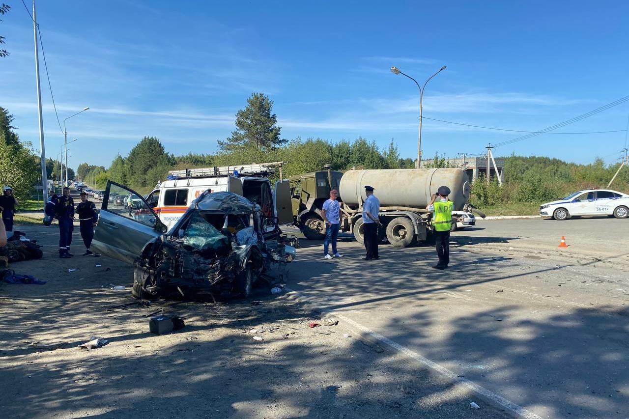 В Нижнем Тагиле водитель Hyundai погиб, выехав на встречку - Фото 1