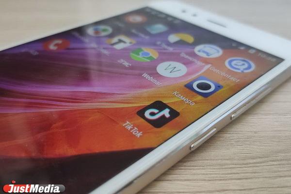 Сломавшая шею из-за челленджа британка призвала опасаться TikTok  - Фото 1