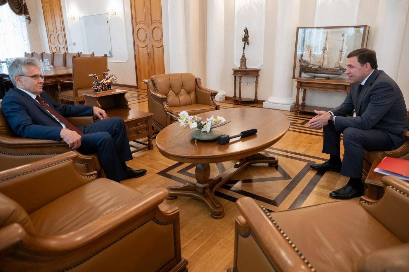 Глава РАН отметил высокий промышленный и научный потенциал Свердловской области - Фото 1