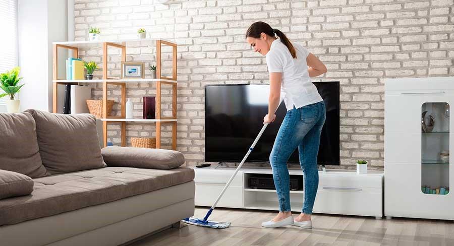 Чем отмыть обойный клей – засохший, с линолеума, ламината - Фото 1