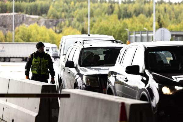 За выходные в Финляндию въехало 17 тысяч россиян