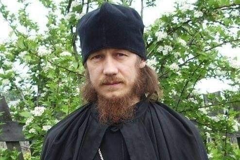 Верхотурского иеромонаха оштрафовали на 100 тысяч рублей за дискредитацию ВС РФ - Фото 1