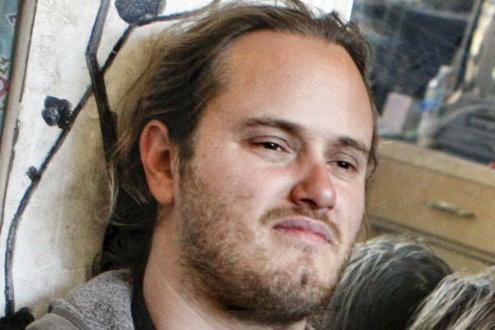 Мужчину, проломившего мужу Нэнси Пелоси голову молотком, обвиняют в попытке похищения спикера - Фото 1