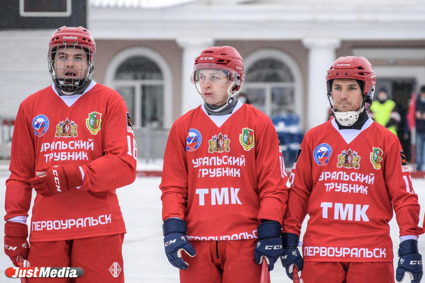 «Если вы не выйдете в плей-офф, то будете все расстреляны». На Среднем Урале хоккейному клубу поставили нестандартную задачу - Фото 1