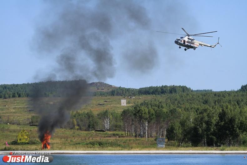 Военкоры сообщают о полном уничтожении Антоновского моста - Фото 1