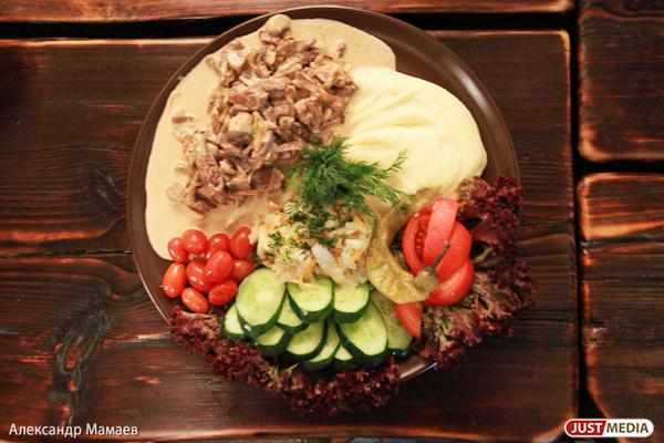 В Ревде приставы на три недели закрыли кафе «Хороший вкус» - Фото 1