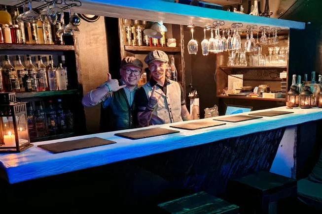 В Екатеринбурге открывается самый маленький бар-лаборатория - «Не очень секретный» бар - Фото 1