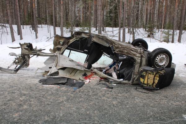  В Талице осудили автоледи, которая пьяной села за руль и устроила ДТП, где погибли взрослый и ее новорожденный ребенок - Фото 1