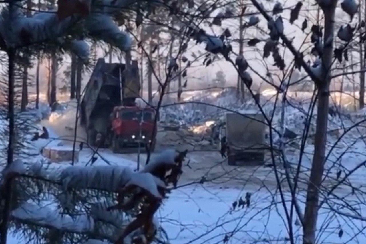 Свердловские экологи обнаружили незаконный мусорный полигон площадью более 4 гектаров в Арамили - Фото 1