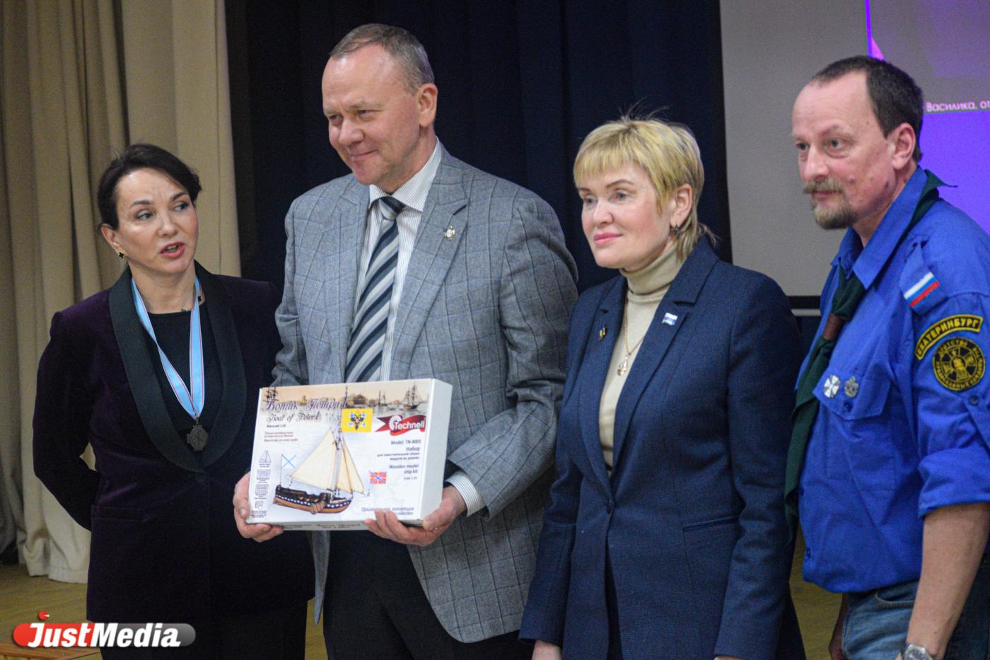 В Екатеринбурге появилась первая копия ботика Петра I - Фото 1