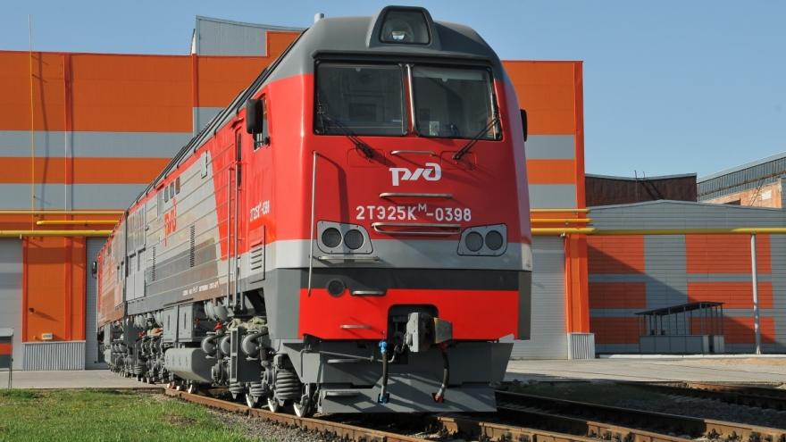 Двадцать отечественных тепловозов новой серии поступило на СвЖД в 2022 году - Фото 1