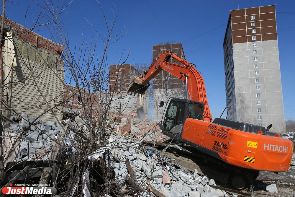 Число погибших в результате взрыва газа в Новосибирске выросло до 14 - Фото 1