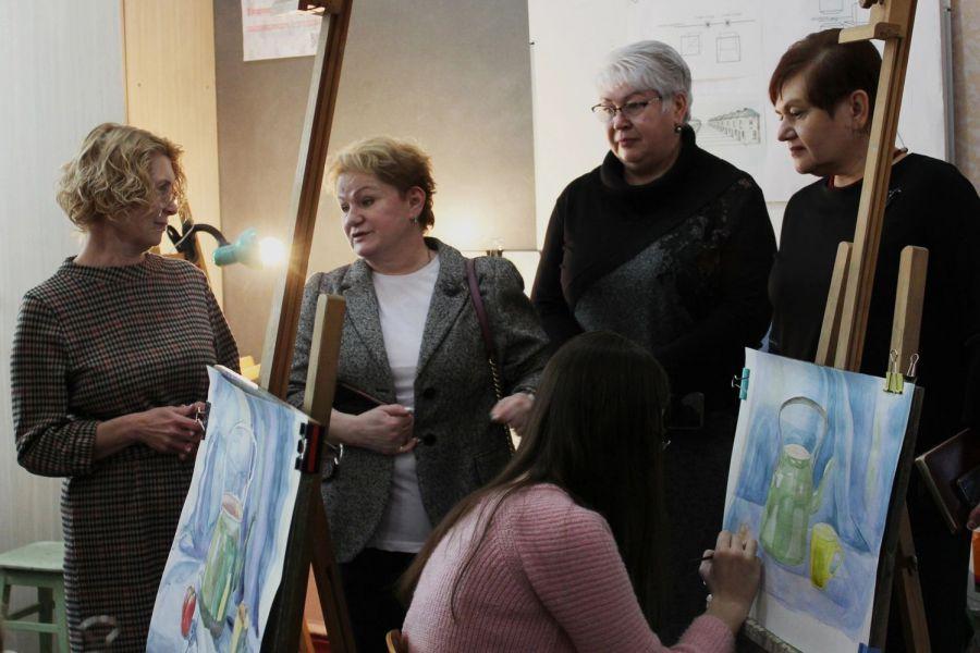 В Свердловской области пройдут большие гастроли Донецкого молодежного театра - Фото 1