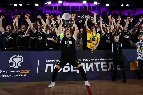 Мини-футбольная «Синара» второй год подряд завоевала Кубок России - Фото 1