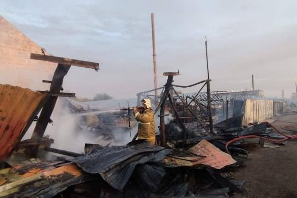 Погибшими и пострадавшими в пожаре в поселке Совхозный оказались гости из ближнего зарубежья - Фото 1