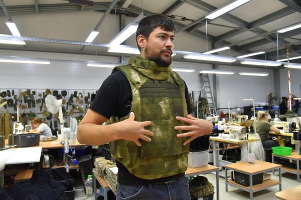В Свердловской области запустили производство амуниции для мобилизованных - Фото 1