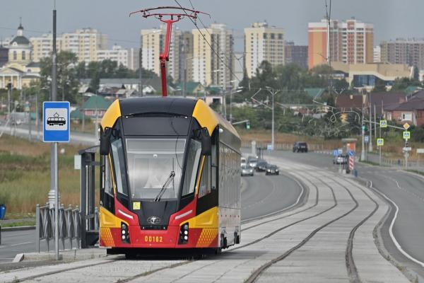 За месяц работы трамваи из Екатеринбурга в Верхнюю Пышму перевезли по губернаторскому маршруту более 100 тысяч пассажиров - Фото 1