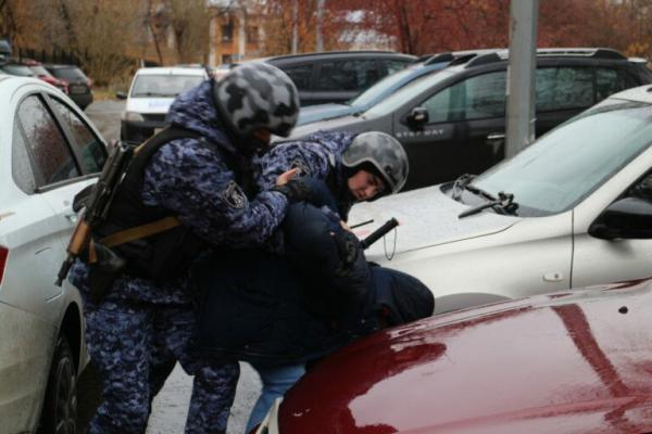 Автомобили бригад неотложной помощи в Екатеринбурге оснастили тревожными кнопками - Фото 1