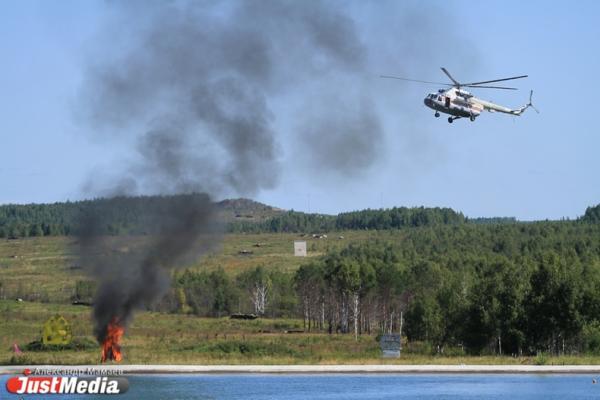 Военкоры сообщают о полном уничтожении Антоновского моста - Фото 1
