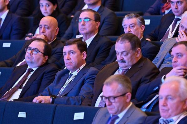Мишустин и Куйвашев улетели на межрегиональный форум в Баку - Фото 1
