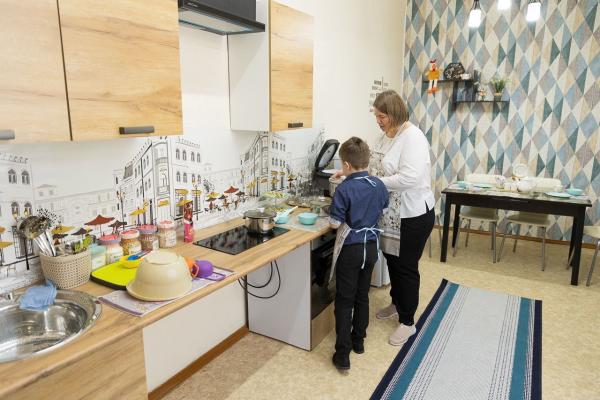 В социально-реабилитационном центре Верхней Салды открыли тренировочную комнату для детей с особенностями развития - Фото 1