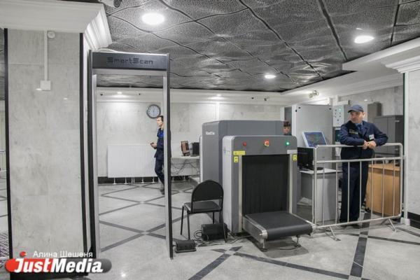 Сбежавшие от частичной мобилизации россияне несколько месяцев живут в аэропорту Сеула - Фото 1