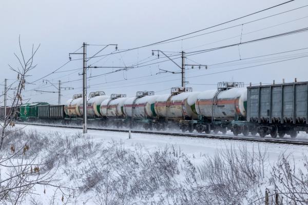 Погрузка на железной дороге в Свердловской области выросла на 6,8% и составила 68,8 млн тонн в 2022 году  - Фото 1
