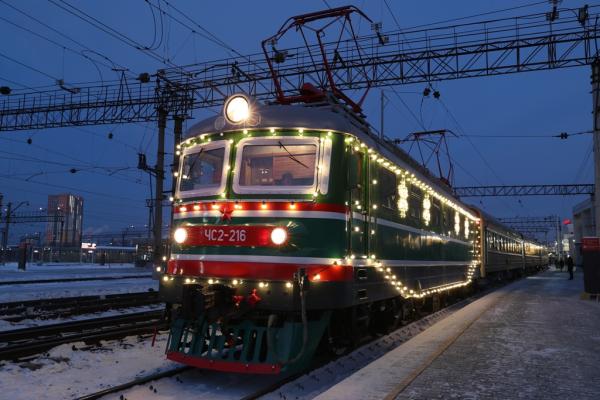 Праздничное оформление объектов СвЖД получило высокую оценку жюри на конкурсе «Новогодний Екатеринбург»  - Фото 1