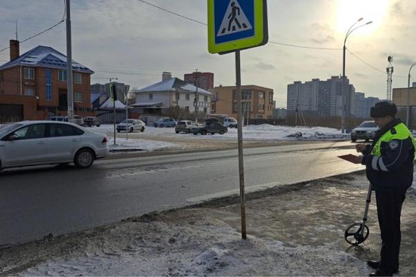 В Екатеринбурге водитель на «Ладе» сбил ребенка на пешеходном переходе и скрылся - Фото 1