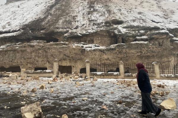 Землетрясение в Турции разрушило античную крепость в Газиантепе - Фото 1