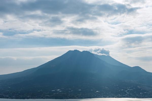 В Японии впервые за 5 лет произошло извержение вулкана Сакурадзима - Фото 1