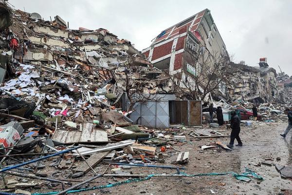 Число погибших в результате землетрясения в Турции и Сирии превысило 20 тысяч человек - Фото 1